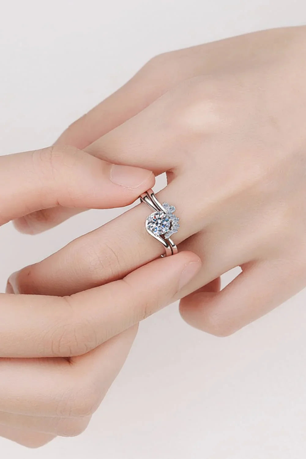 Minimalist Moissanite Ring Set With Comfort Design