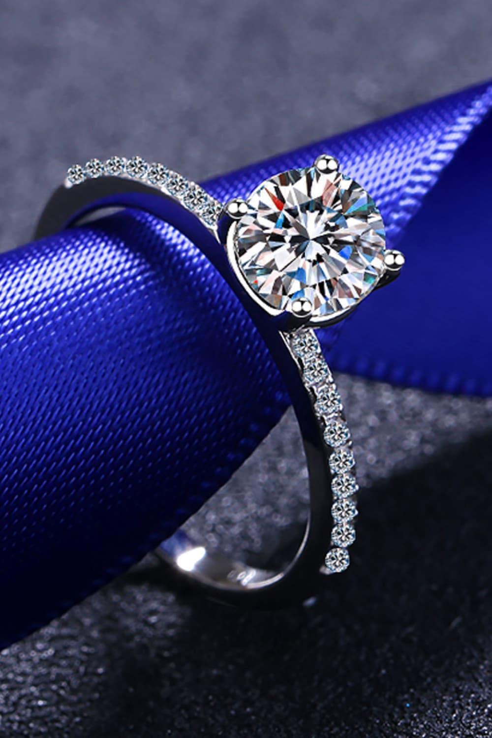 1 Carat Moissanite Rhodium-Plated Minimalist Ring - Southern Shores Clothing