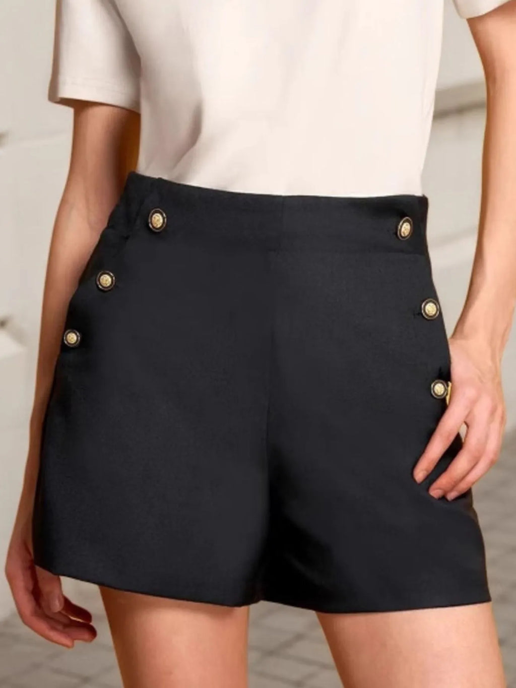 Southern Shores Women's High-Waisted Pocketed Shorts with Decorative Buttons