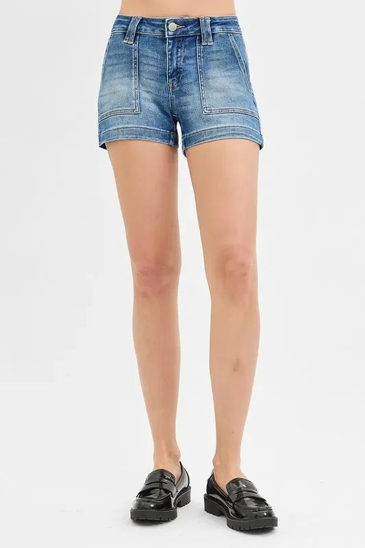Low Rise Patched Pocket Shorts For Warm Weather - Southern Shores Clothing