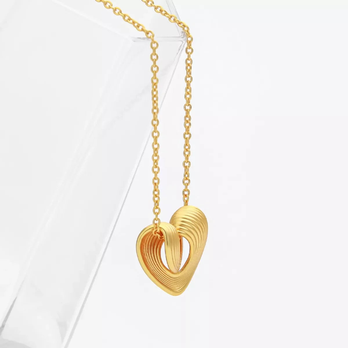18K Gold-Plated Adjustable Heart Pendant Necklace - Southern Shores Clothing