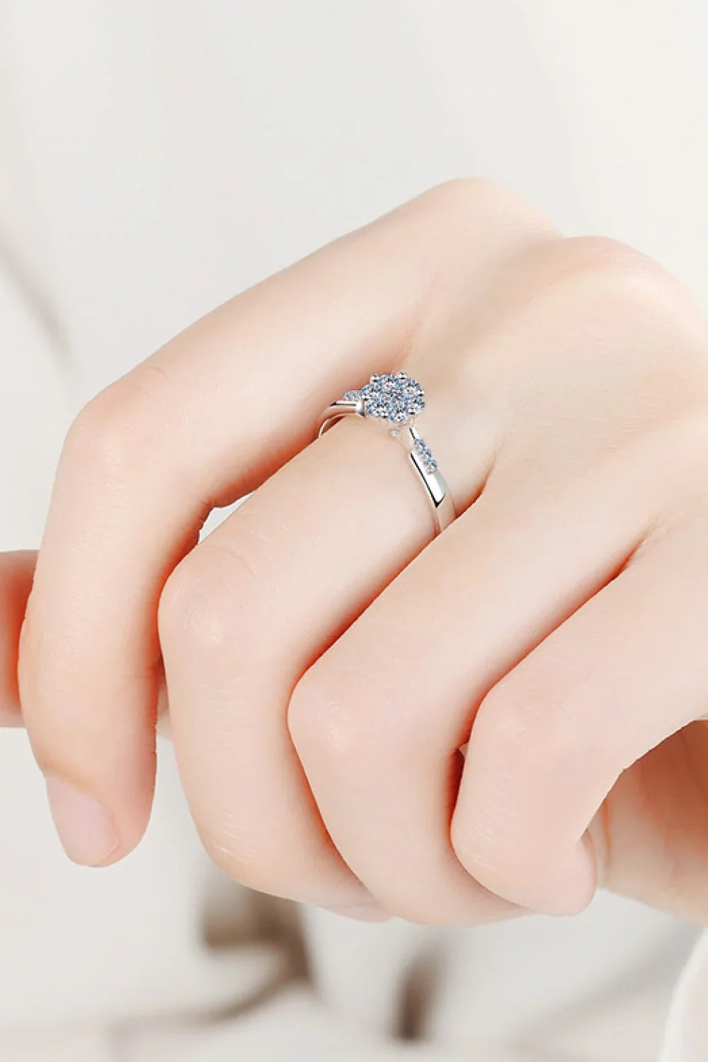 Minimalist Moissanite Ring Sterling Silver 0.24 Carat - Southern Shores Clothing