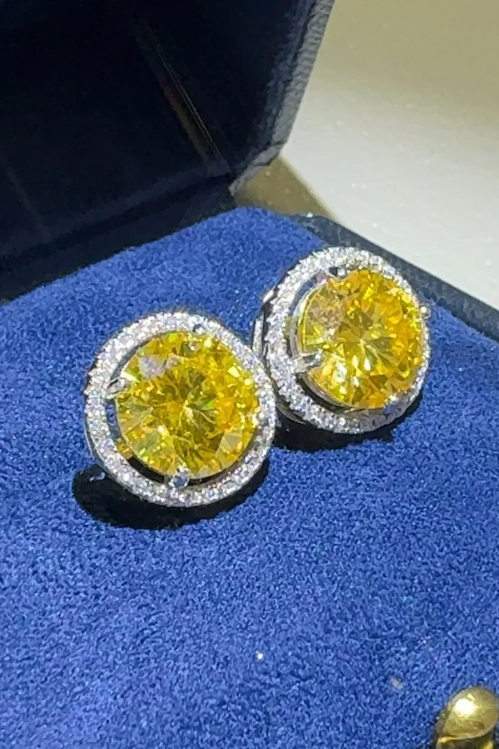 4 Carat Moissanite Sterling Silver Earrings - Southern Shores Clothing