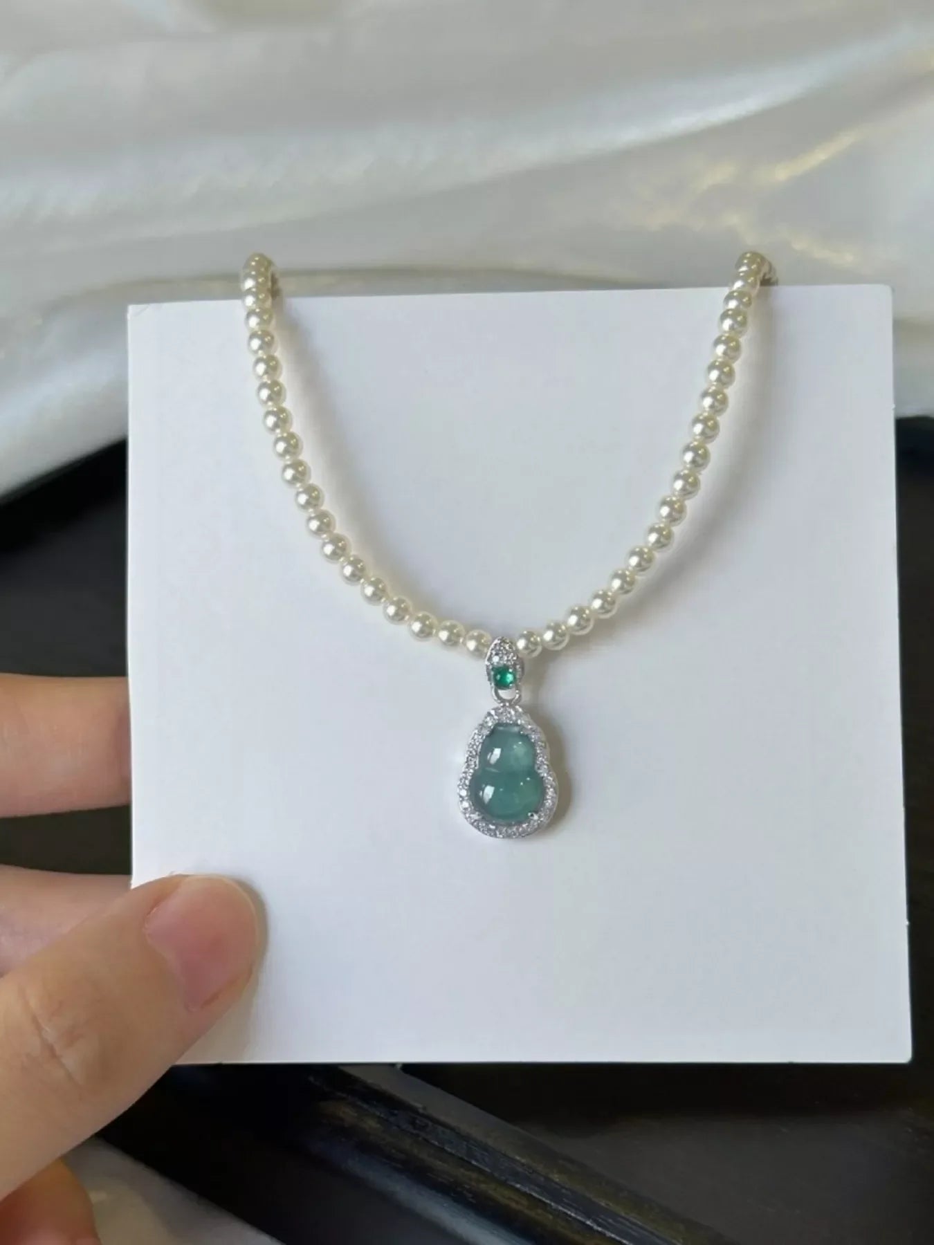 Gourd Pendant Pearl Necklace With Dainty Pearl Beads Gift Box - Southern Shores Clothing
