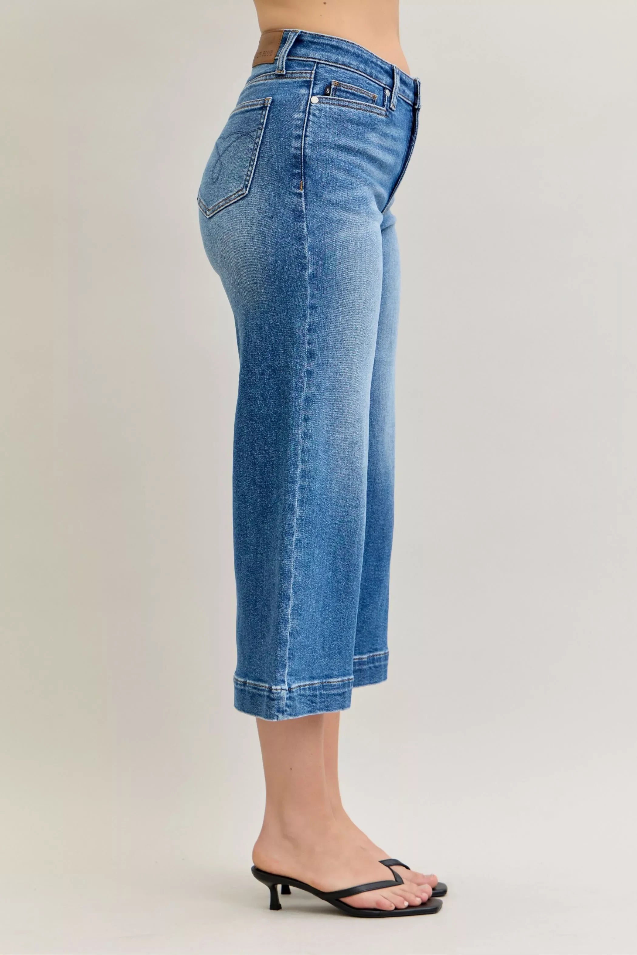 Mid Rise Crop Wide Leg Denim Jeans Relaxed Fit - Southern Shores Clothing