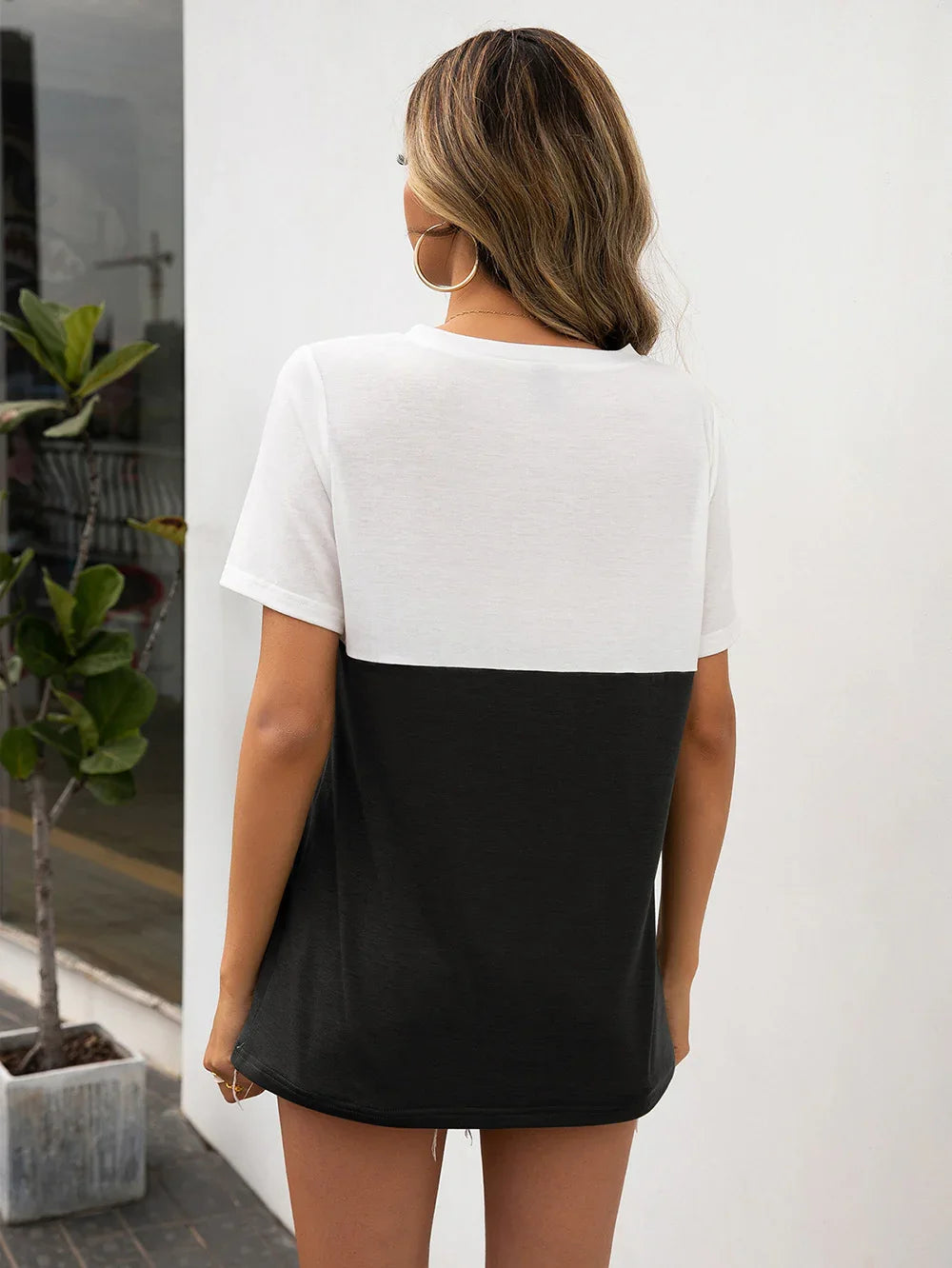Color Block V-Neck Short Sleeve Tee With Comfortable Fit - Southern Shores Clothing