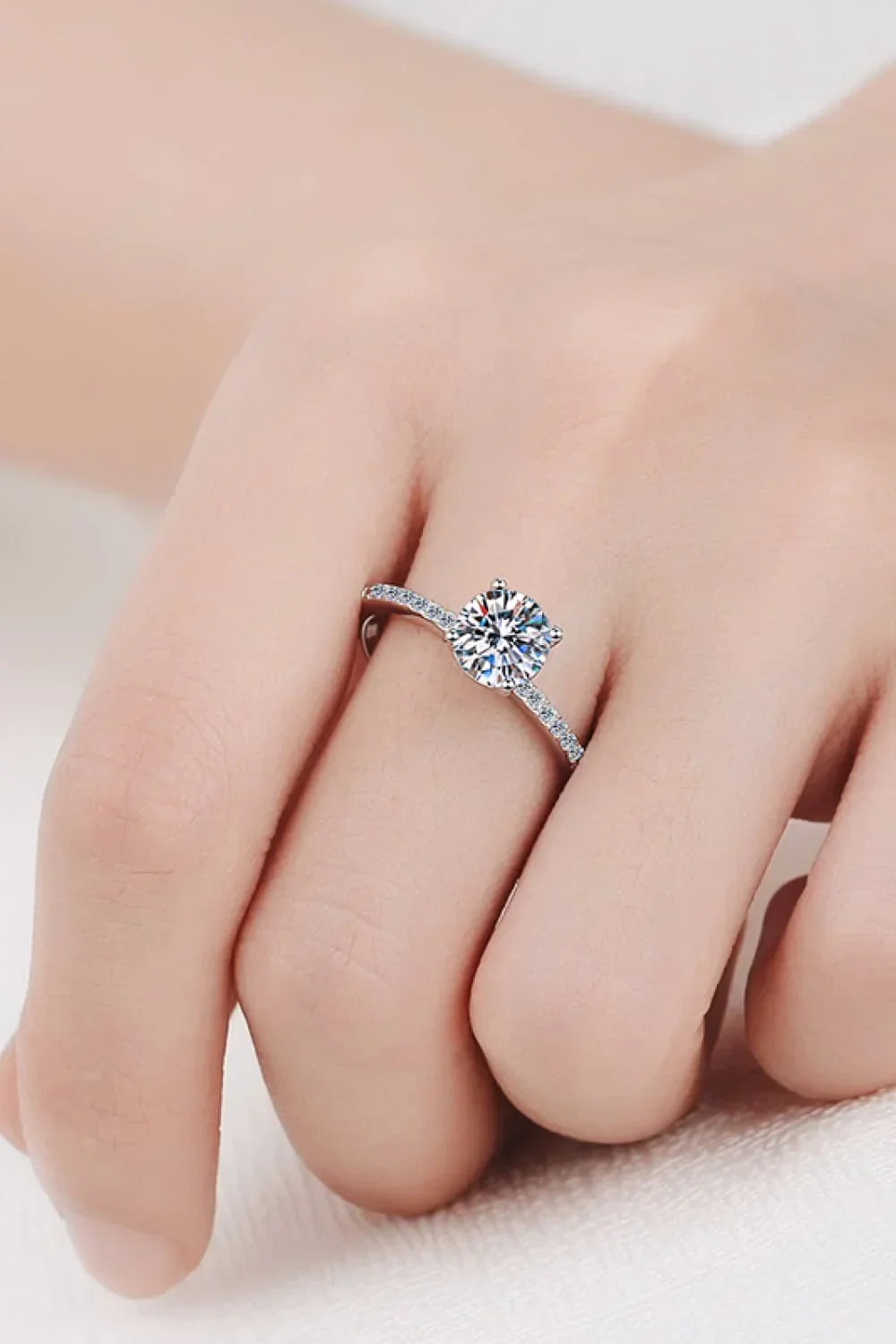 1 Carat Moissanite Rhodium-Plated Minimalist Ring - Southern Shores Clothing