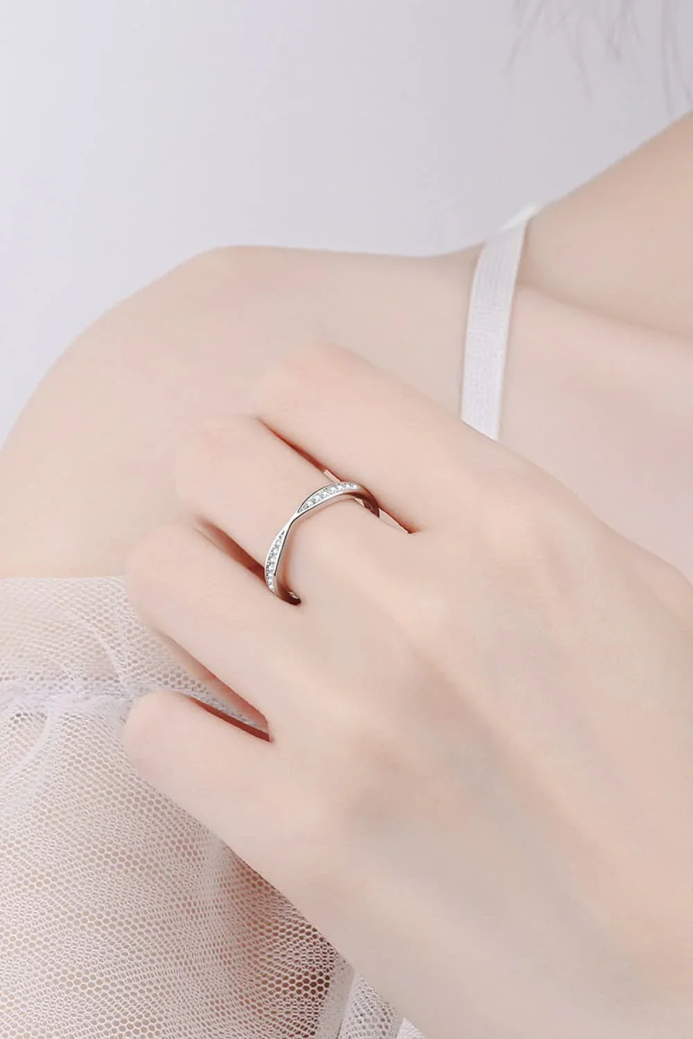 Minimalist Moissanite Sterling Silver Ring Daily Wear - Southern Shores Clothing