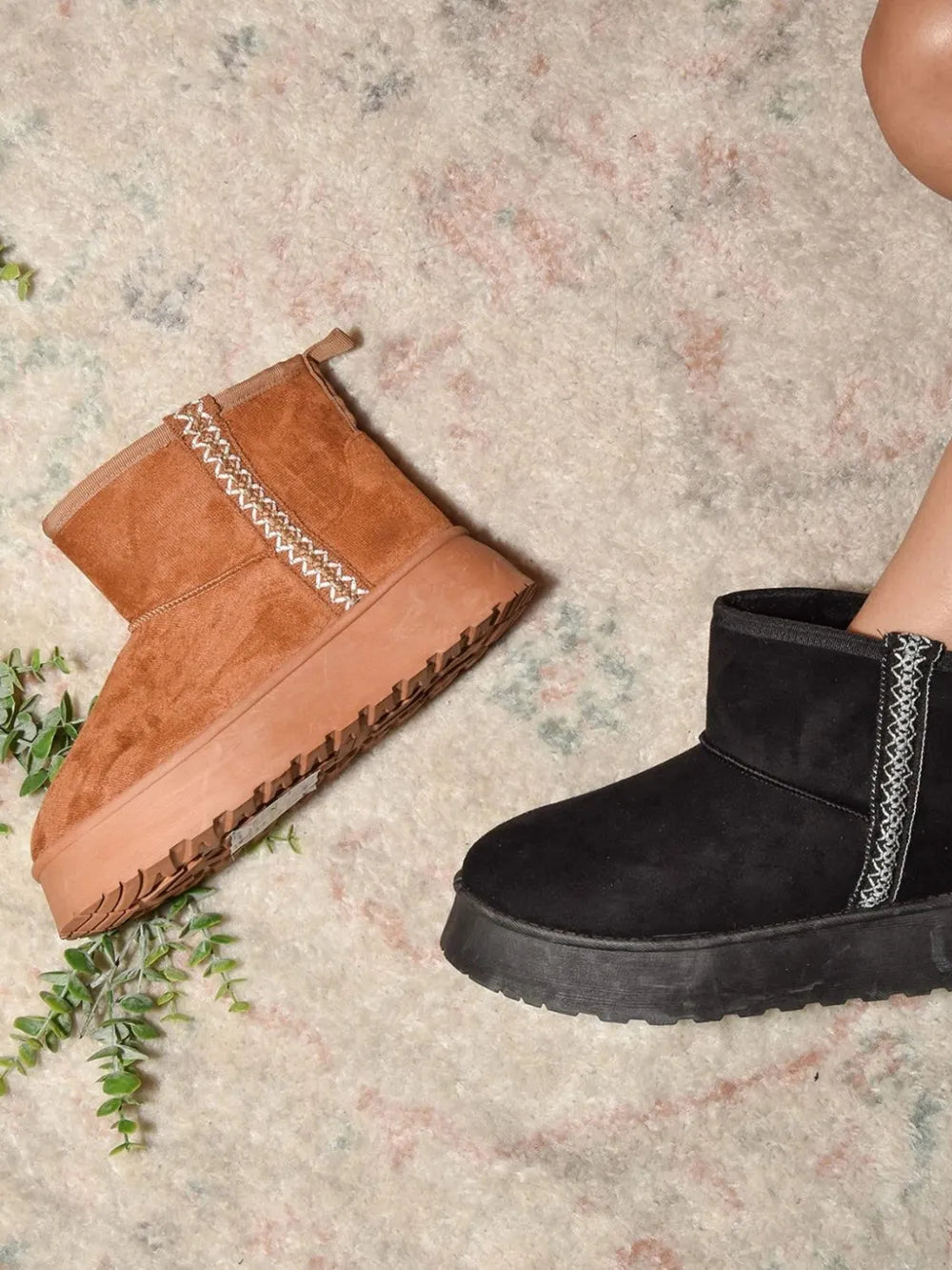 Round Toe Platform Boots Modern Casual Style