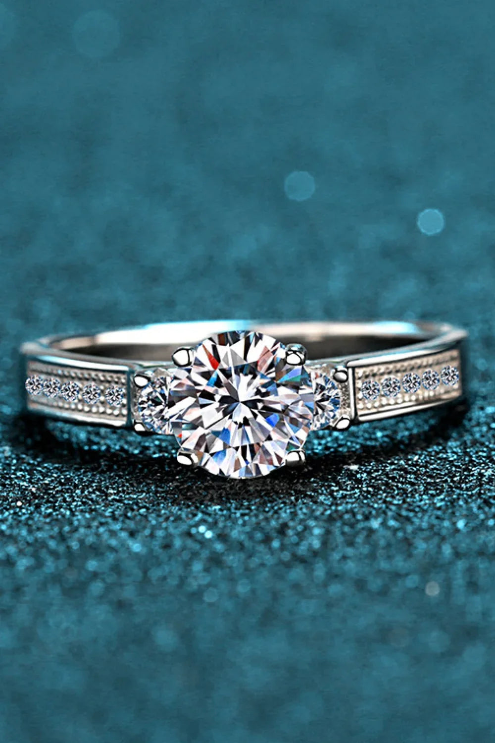 Lucky Charm Minimalist Moissanite Ring 0.8 Carat - Southern Shores Clothing