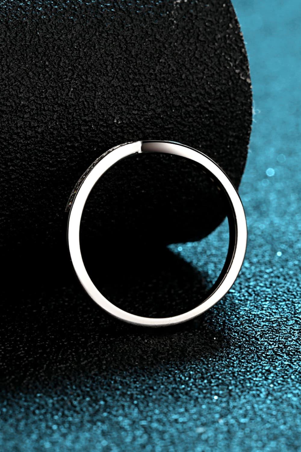 Minimalist Rhodium-Plated Moissanite Ring - Southern Shores Clothing