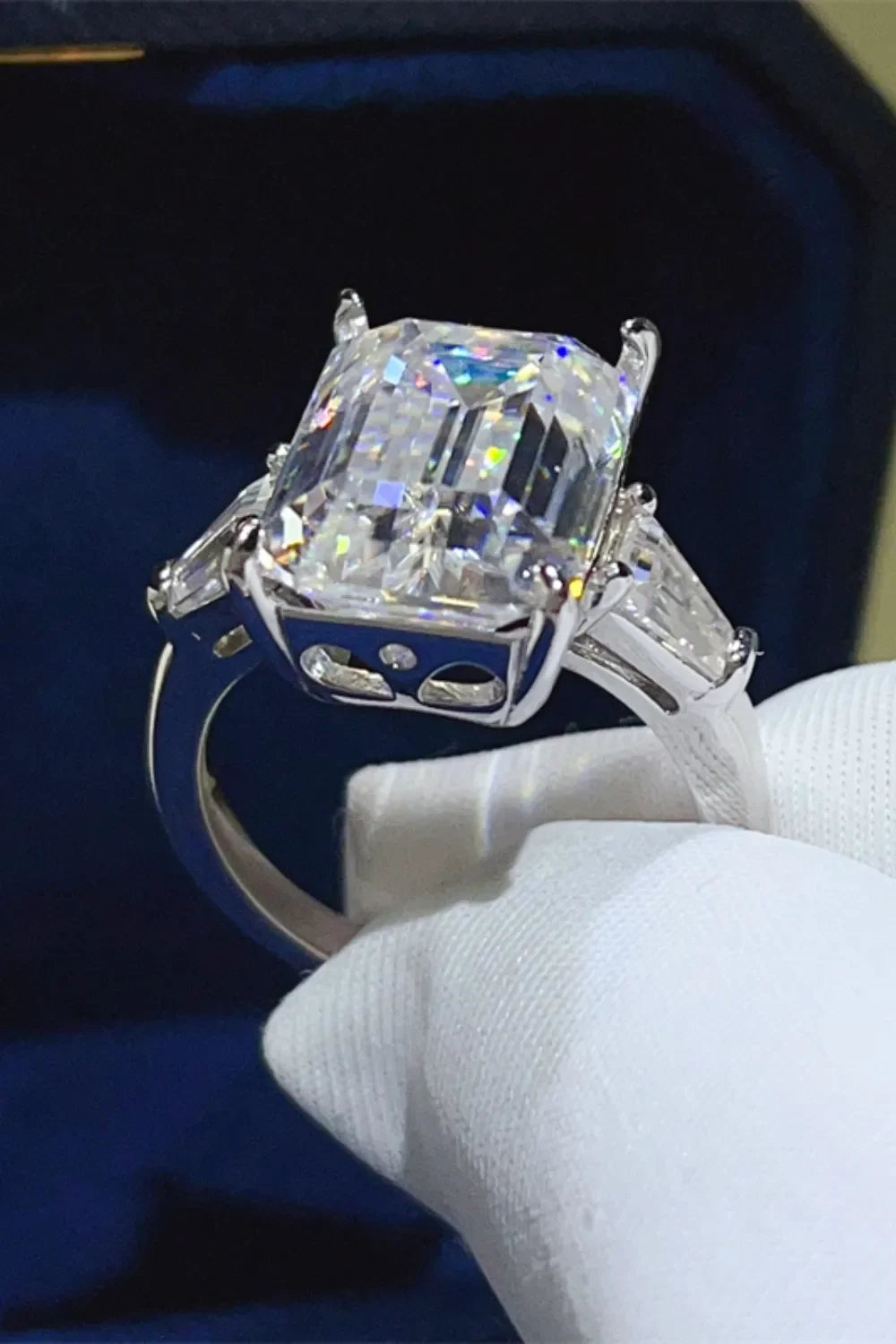 10 Carat Moissanite Sterling Silver Ring - Southern Shores Clothing