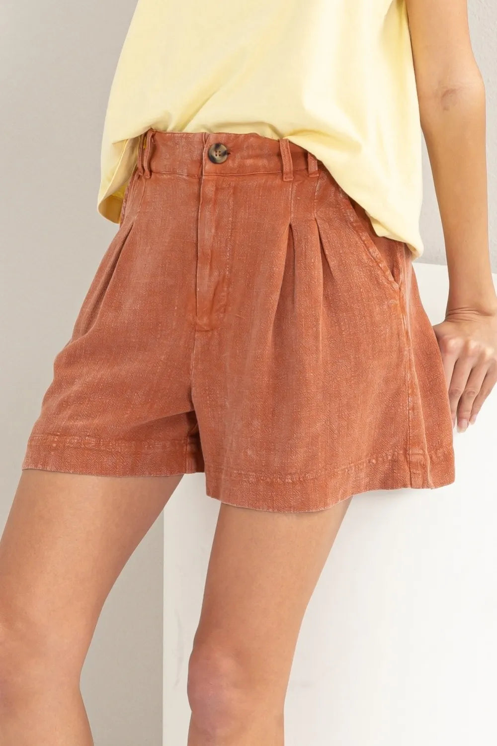 Southern Shores Women's High Waist Pleated Linen Shorts