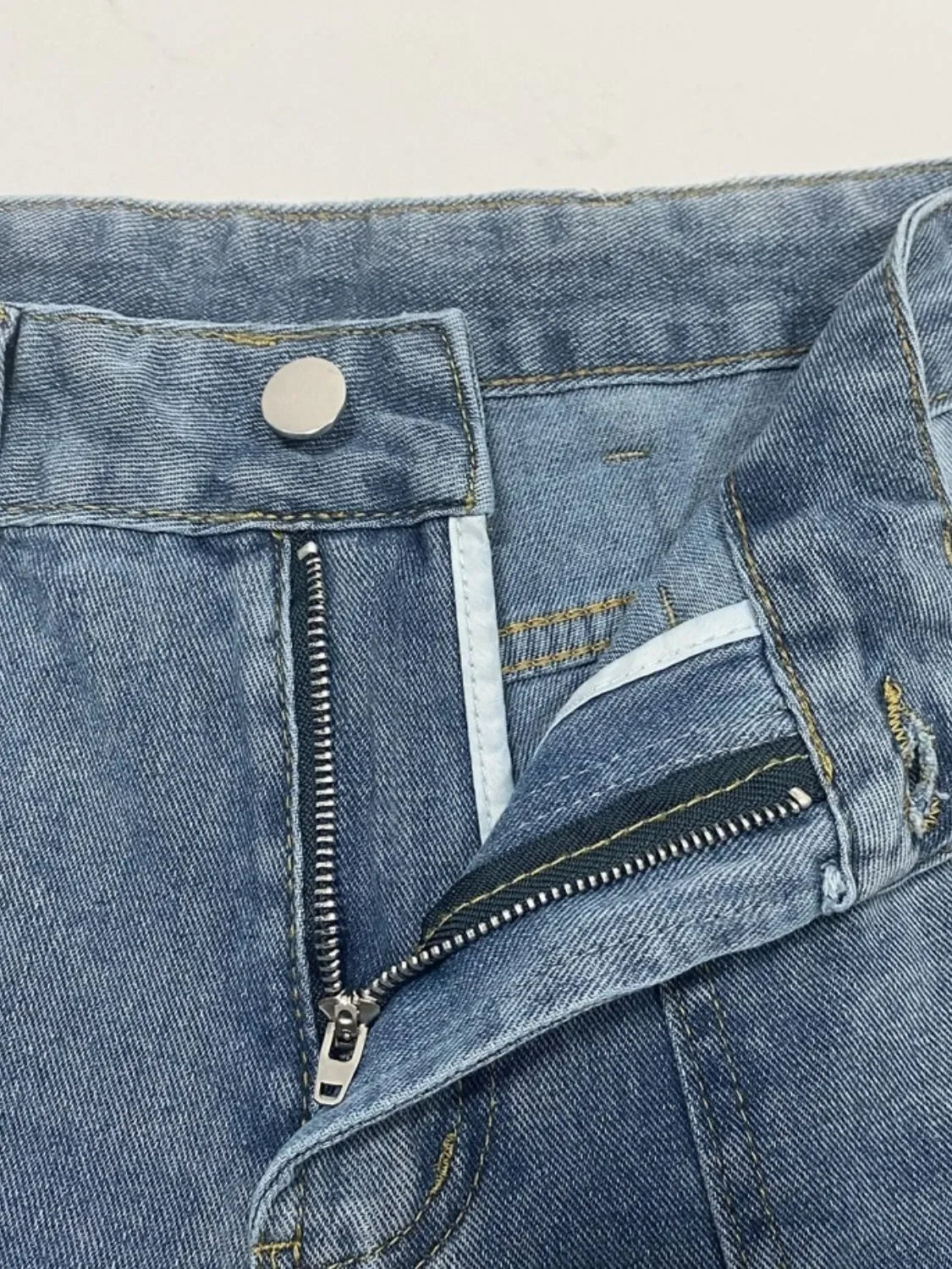 Coastal Distressed Denim Jeans With Pockets - Southern Shores Clothing