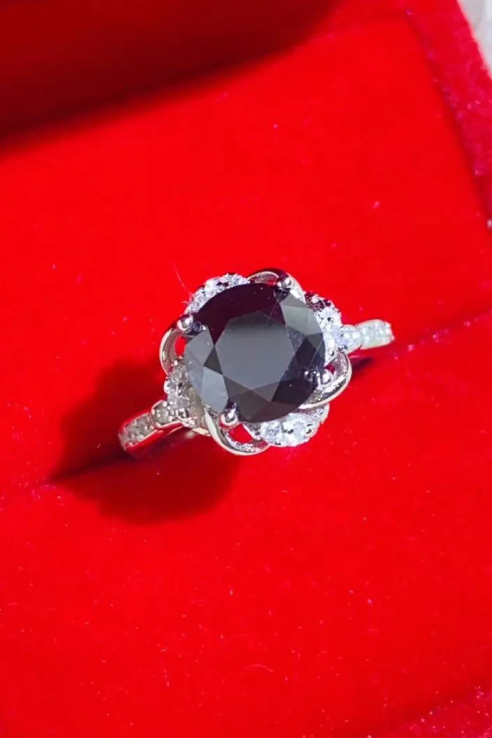 Minimalist 2 Carat Black Moissanite Floral Ring - Southern Shores Clothing