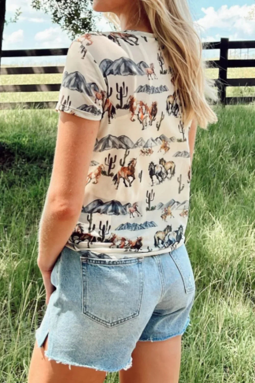 Mustang River Printed Mesh T Shirt With Stretch Fabric - Southern Shores Clothing