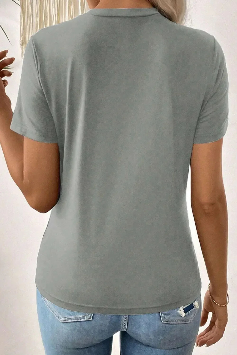 Solid Round Neck T Shirt With Moderate Stretch - Southern Shores Clothing