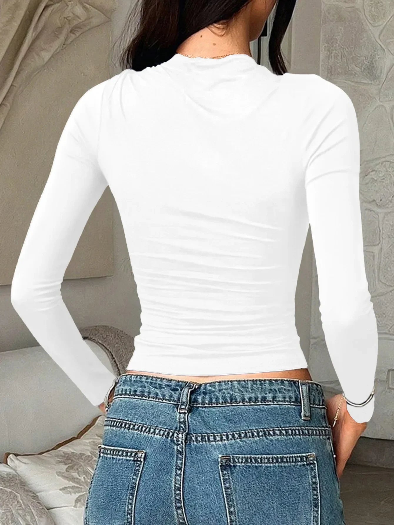 Round Neck Long Sleeve Fitted T-Shirt - Southern Shores Clothing