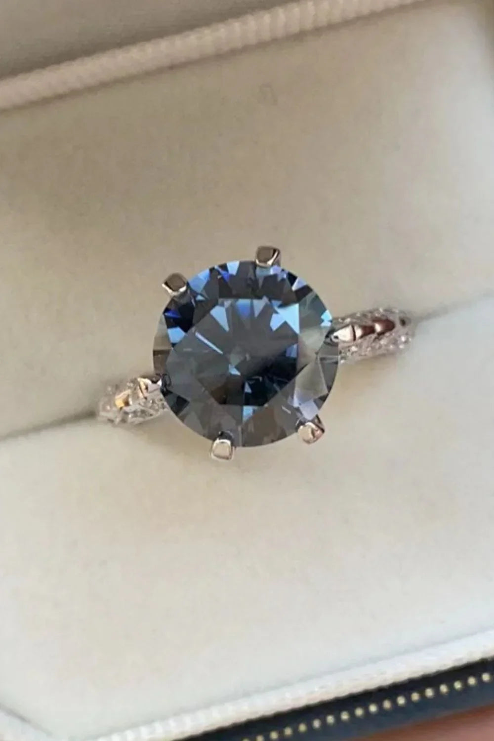 Minimalist 5 Carat Moissanite Ring in Sterling Silver - Southern Shores Clothing