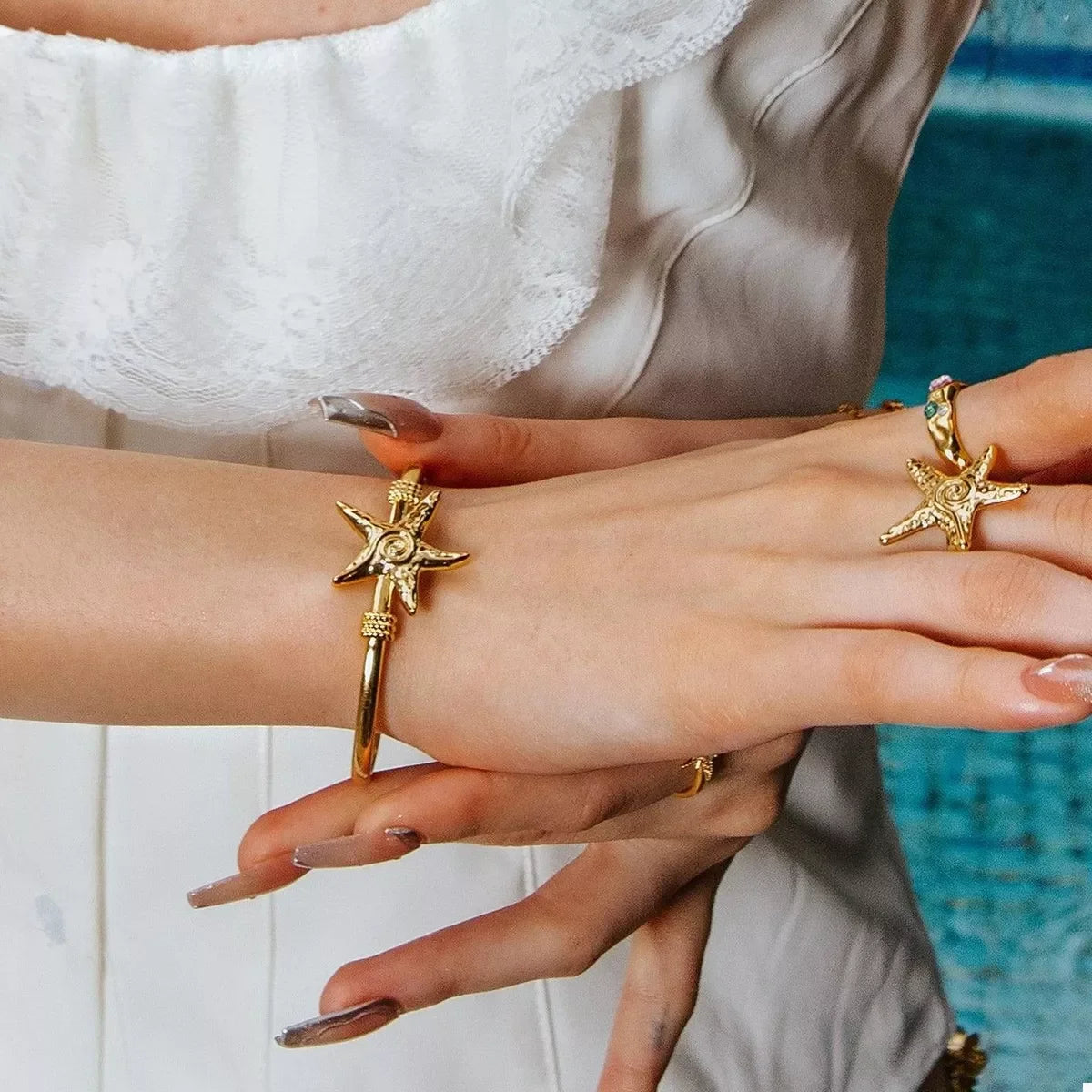 18K Gold-Plated Starfish Open Bracelet Stainless Steel - Southern Shores Clothing