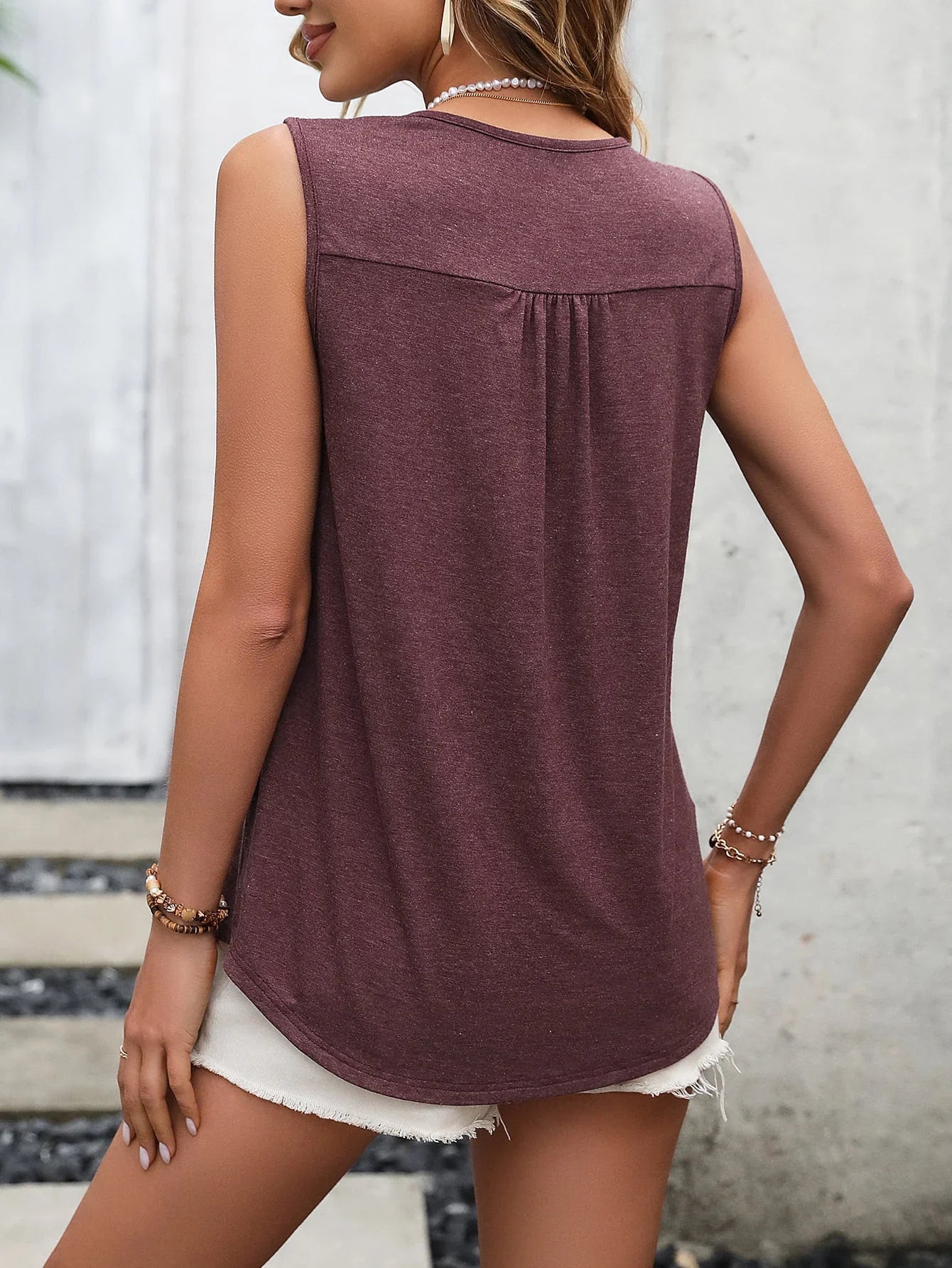 Lace Contrast Scoop Neck Sleeveless Stretch Tank - Southern Shores Clothing