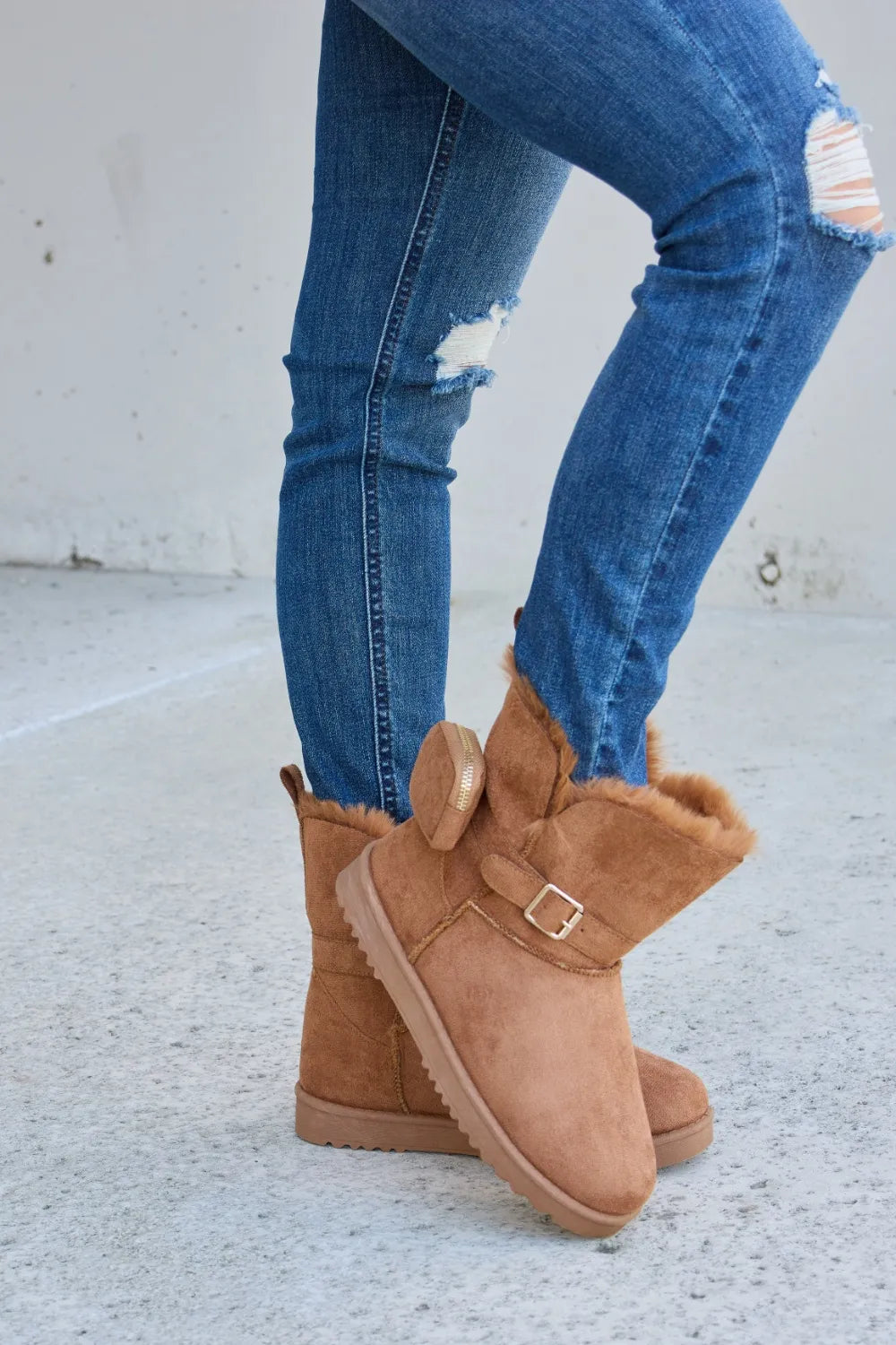 Plush Thermal Flat Boots With Plush Lining