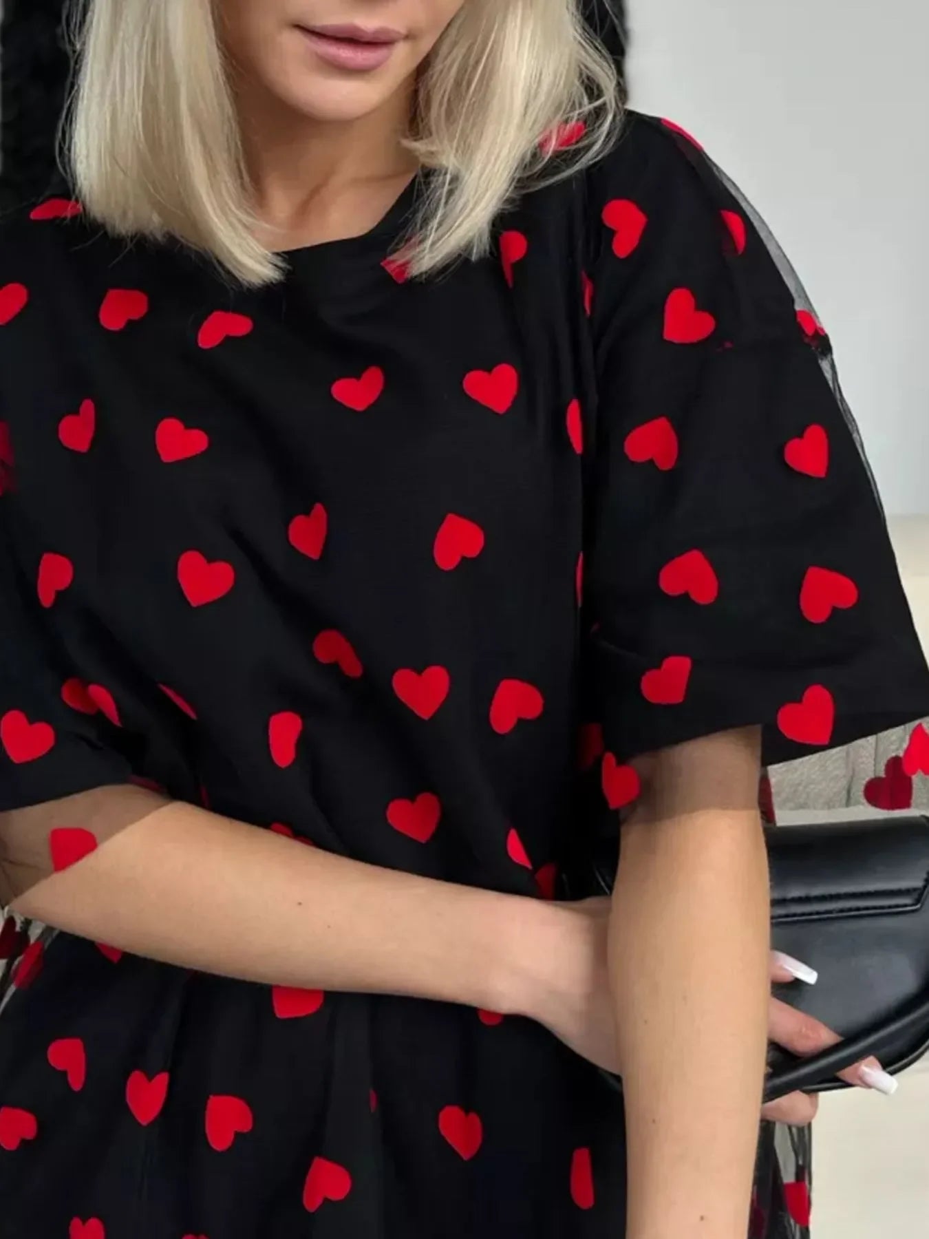 Oversized Heart Print T Shirt For Everyday Wear - Southern Shores Clothing