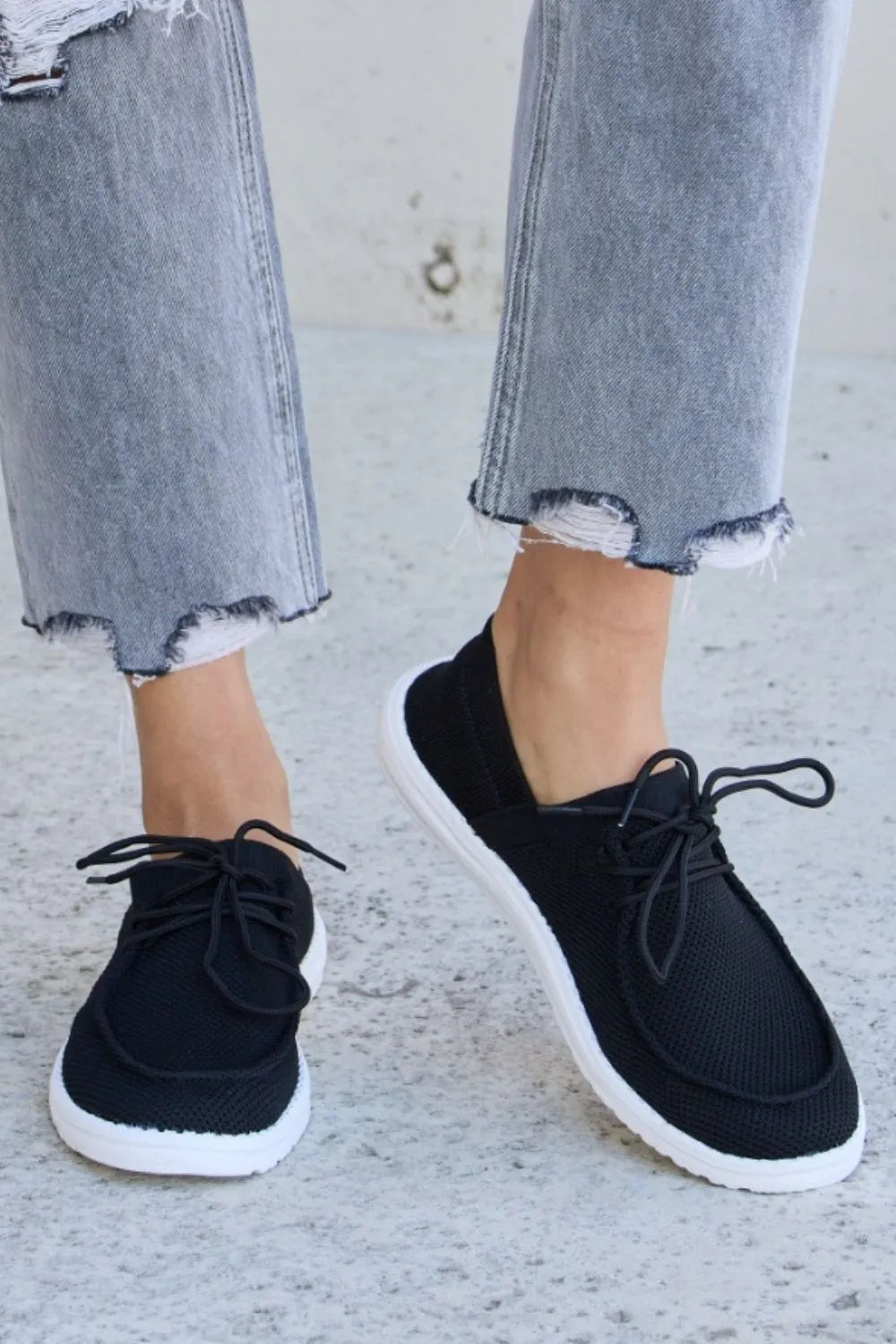 Flat Round Toe Lace Up Sneakers For Daily Use