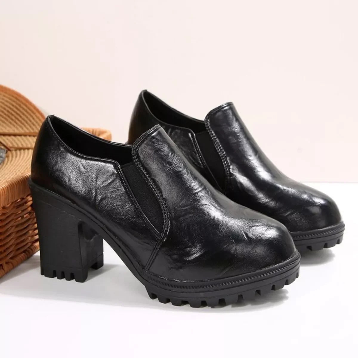 Round Toe Block Heels Pumps Leather Imported - Southern Shores Clothing
