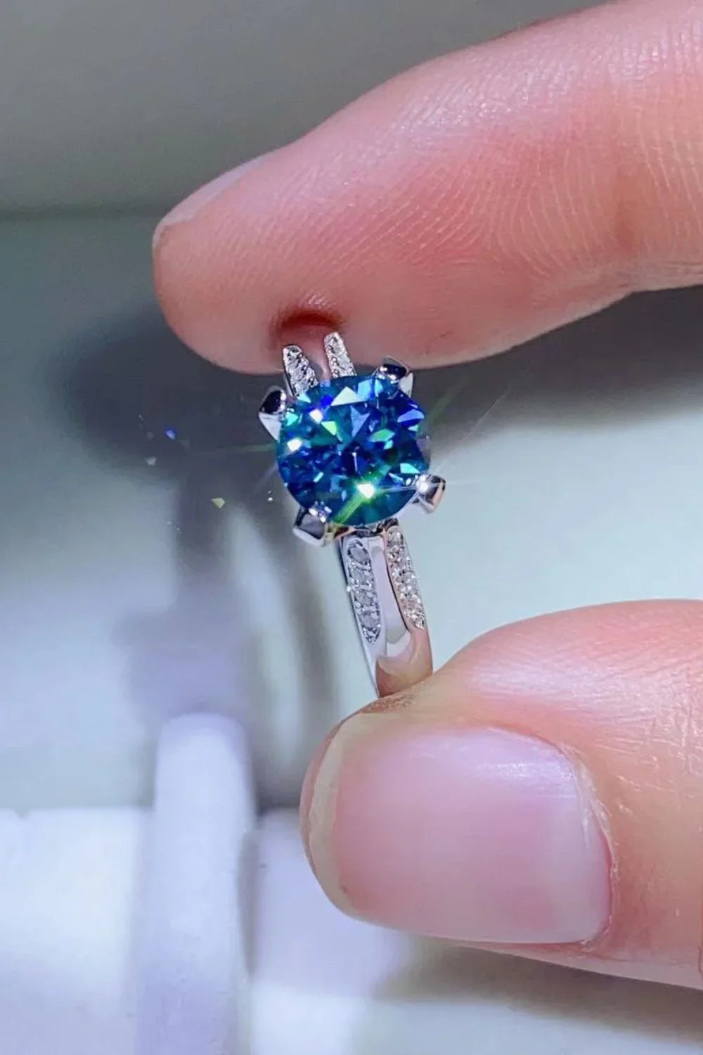 1 Carat Moissanite 4-Prong Sterling Silver Ring - Southern Shores Clothing