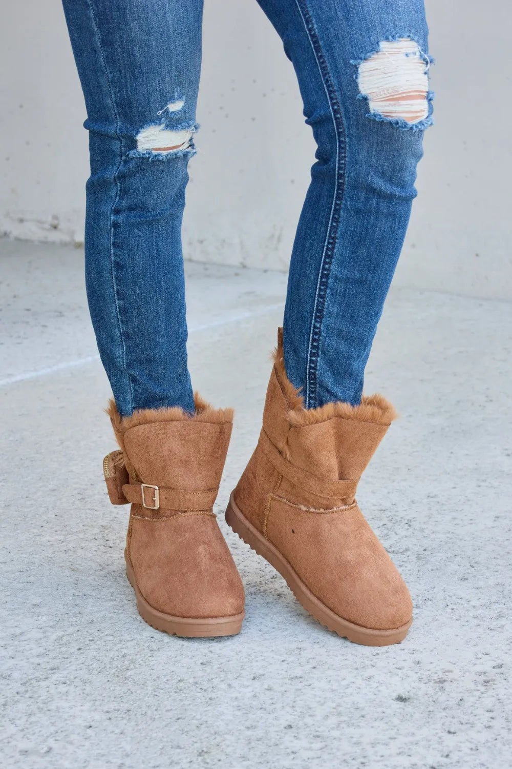 Plush Thermal Flat Boots With Plush Lining