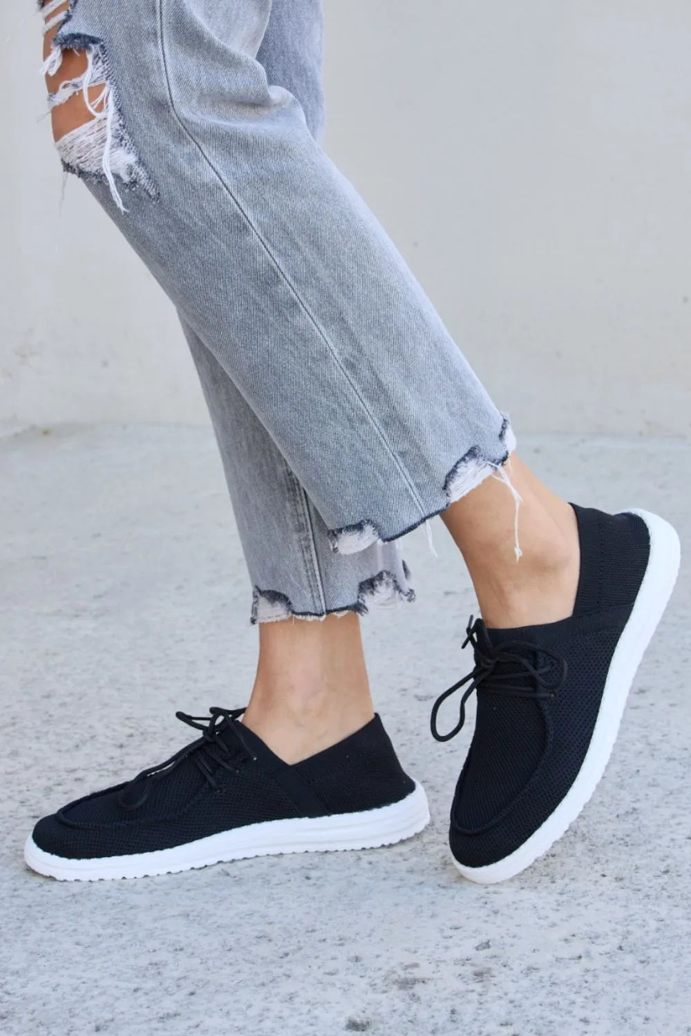 Flat Round Toe Lace Up Sneakers For Daily Use