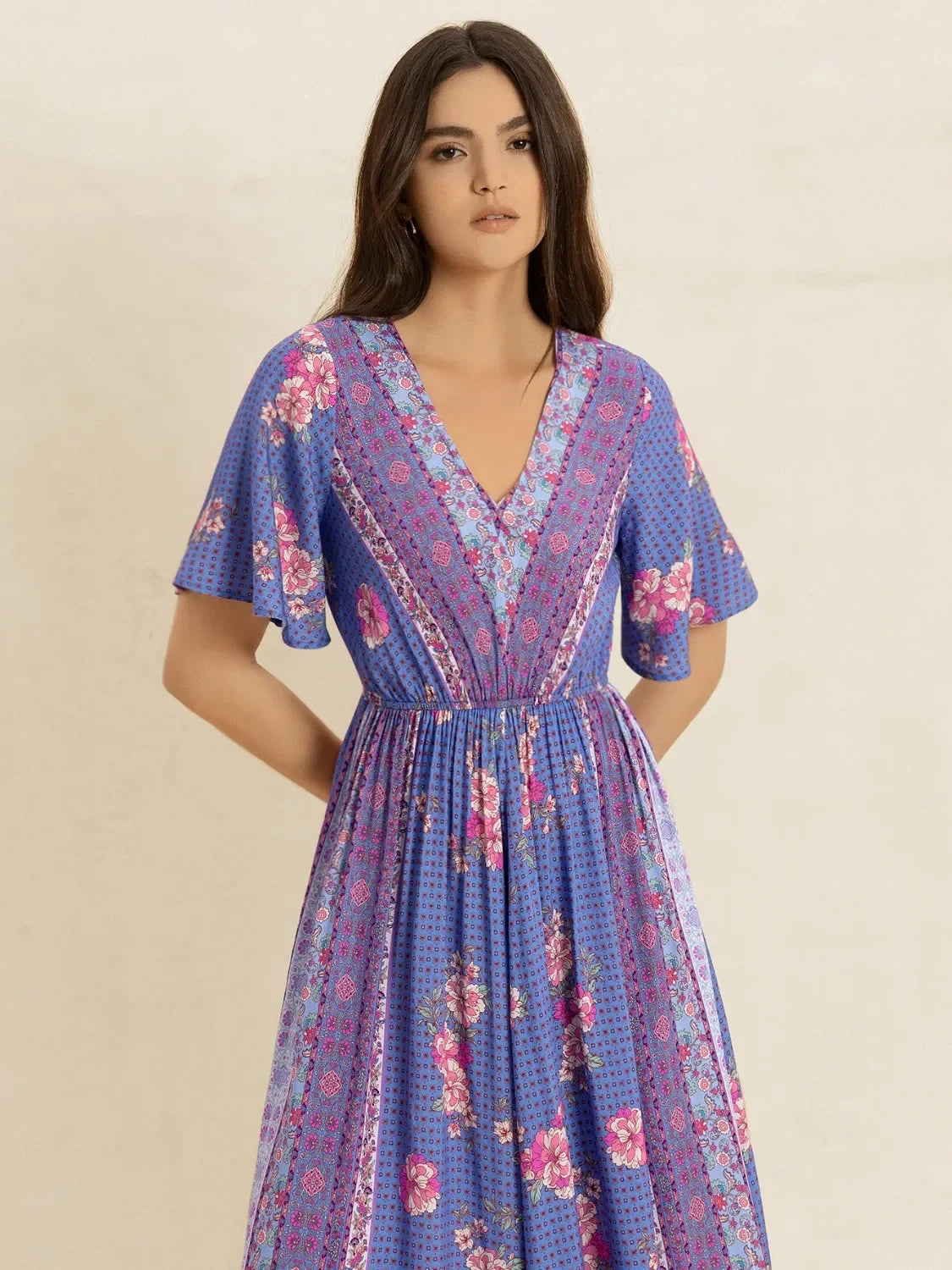 Printed Short Sleeve Midi Dress With Floral Pattern And V-Neck - Southern Shores Clothing