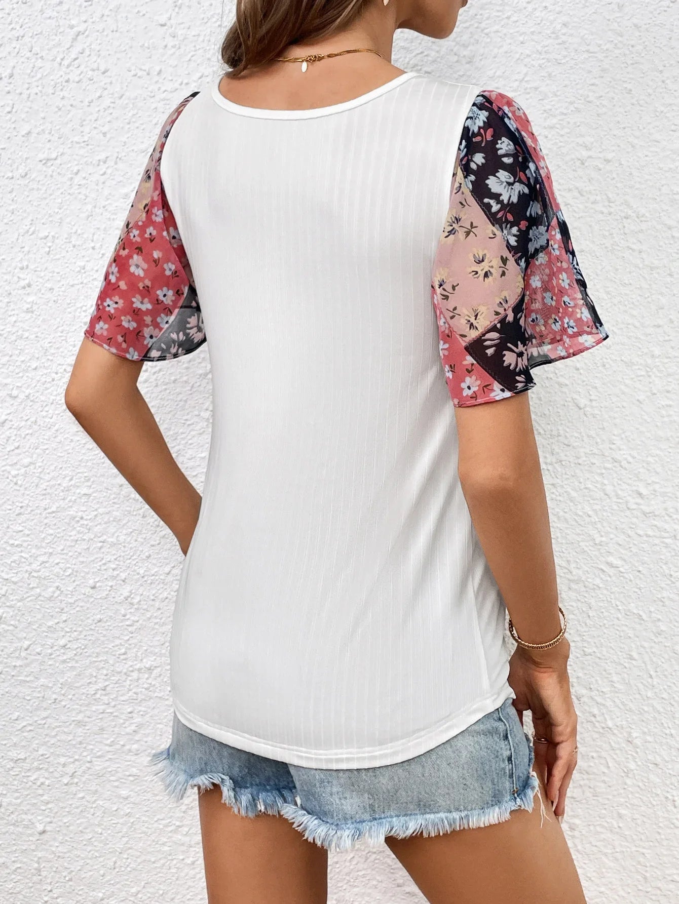 Printed Puff Sleeve Round Neck Tee With Moderate Stretch - Southern Shores Clothing