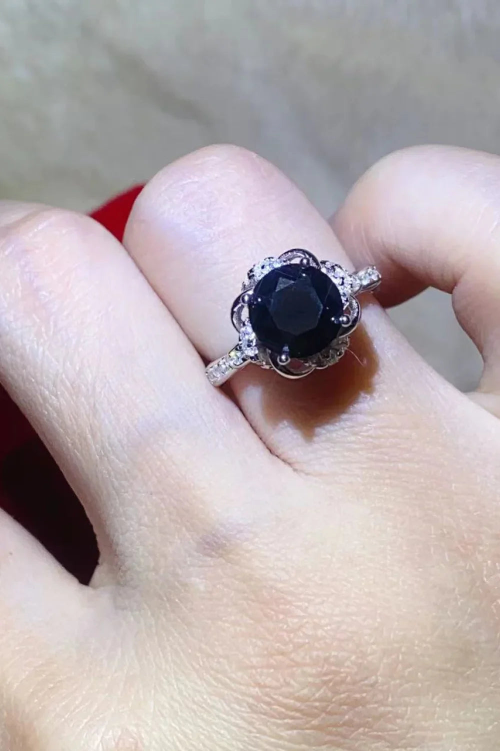 Minimalist 2 Carat Black Moissanite Floral Ring - Southern Shores Clothing