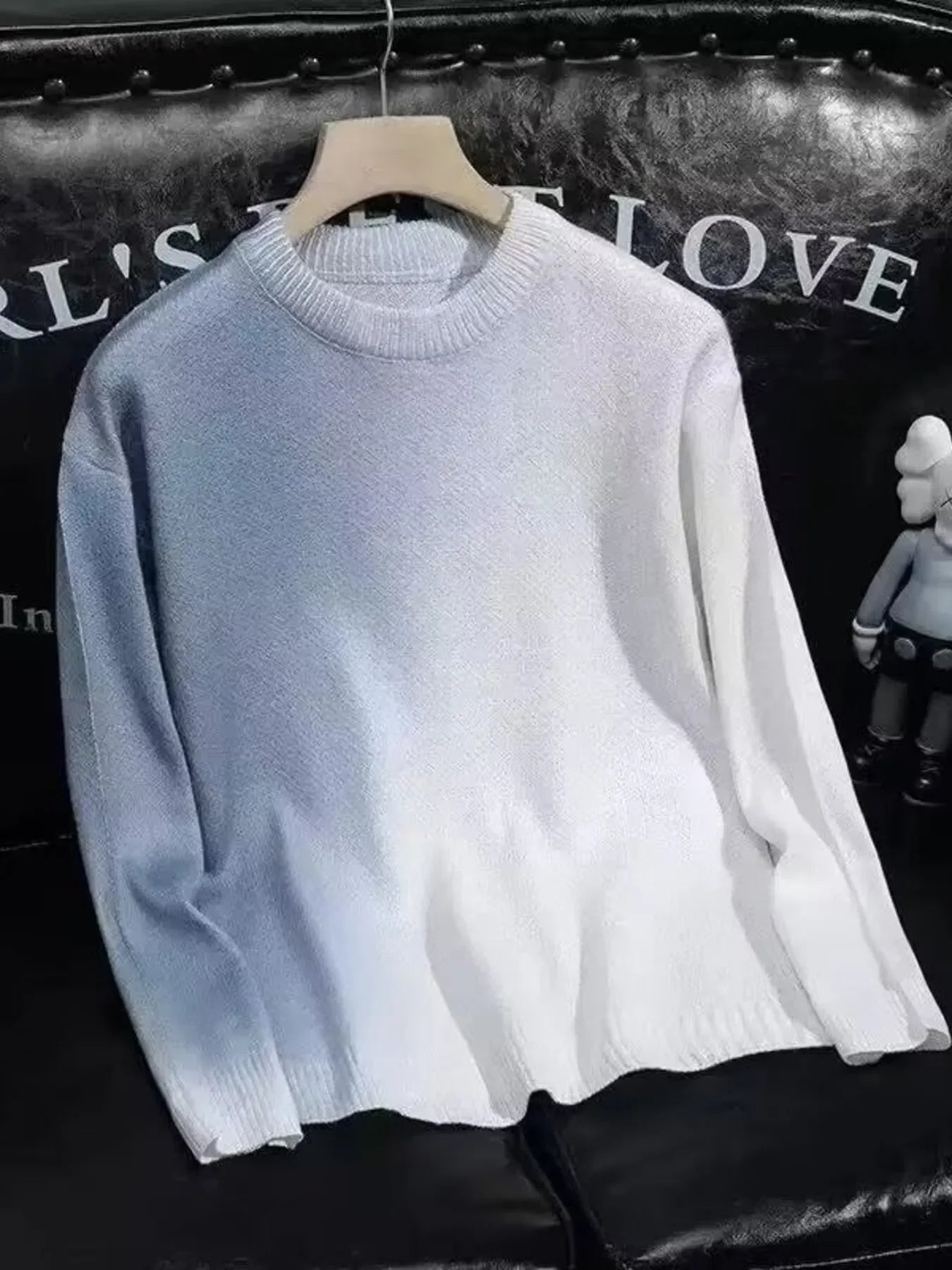 Lightweight Gradient Round Neck Knitted Pullover - Southern Shores Clothing