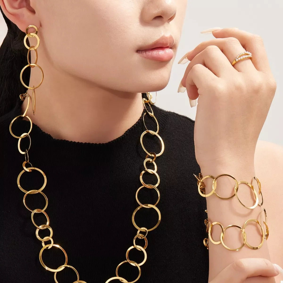 18K Gold Plated Titanium Steel Round Adjustable Bracelet