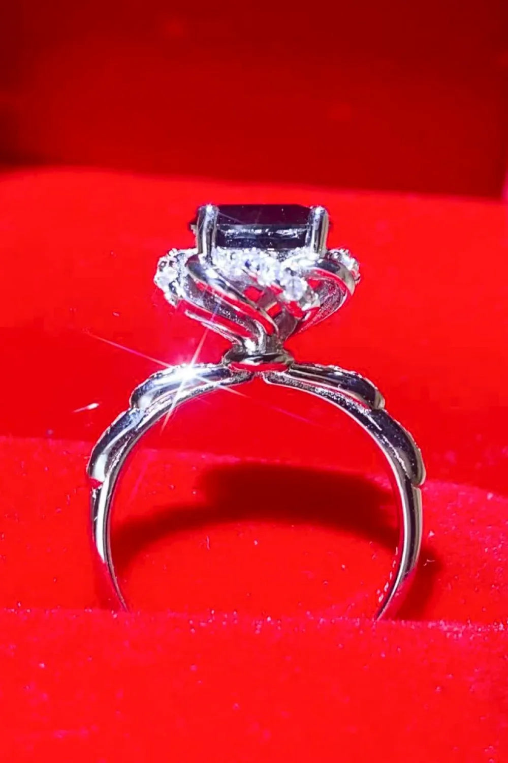 Minimalist 2 Carat Black Moissanite Floral Ring - Southern Shores Clothing