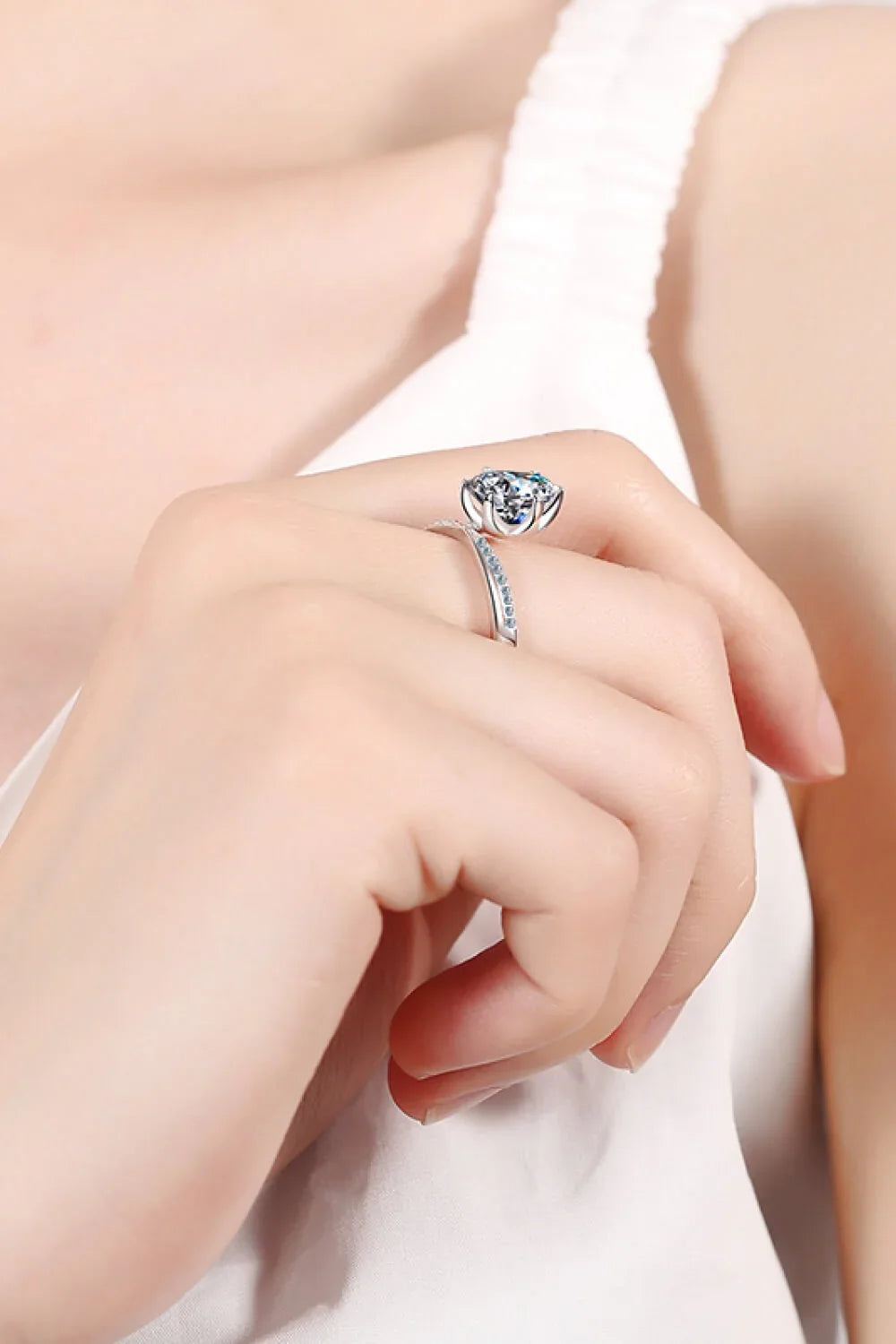 3 Carat Moissanite Minimalist Six-Prong Solitaire Ring - Southern Shores Clothing