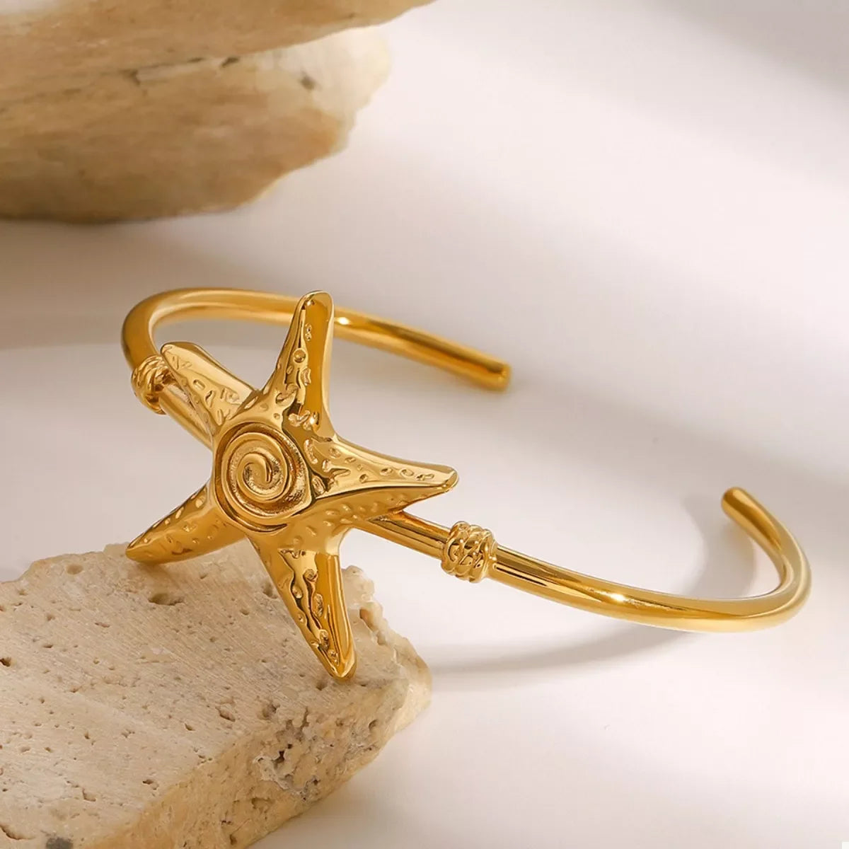 18K Gold-Plated Starfish Open Bracelet Stainless Steel - Southern Shores Clothing