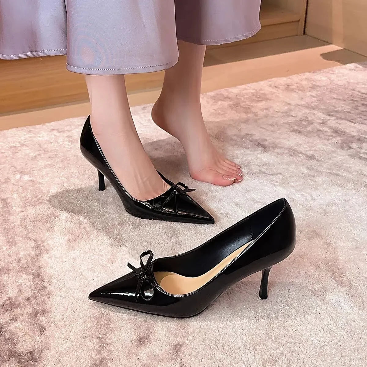 Bow Detail Pointed Toe Pumps Leather Mid Heel