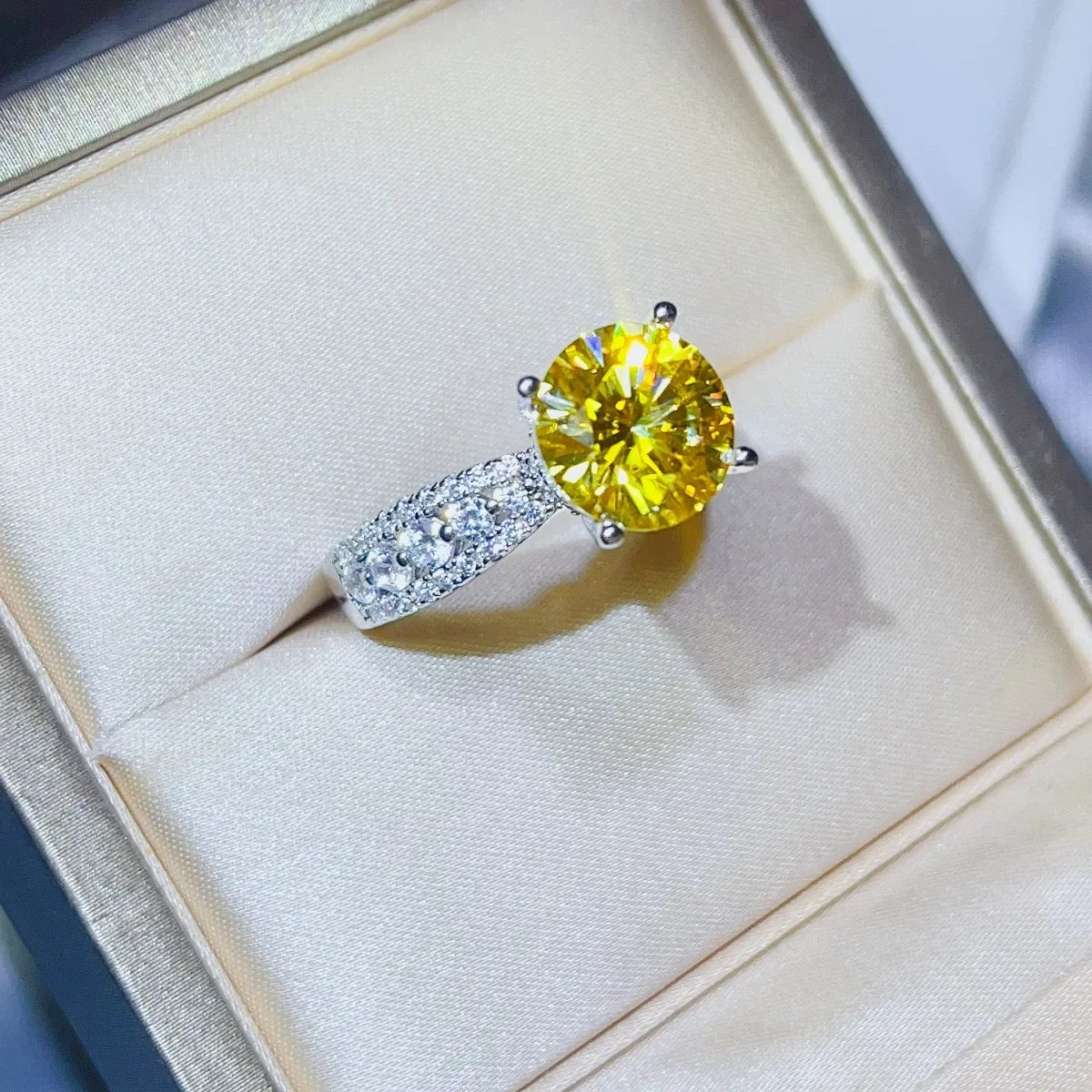 3 Carat Moissanite Sterling Silver Ring - Southern Shores Clothing