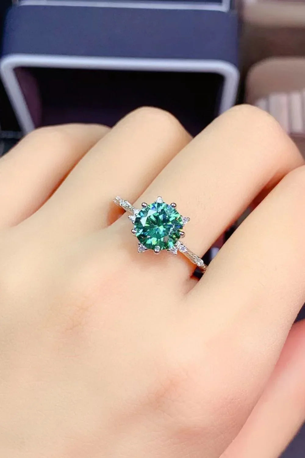 All Eyes On Me 1 Carat Platinum-Plated Moissanite Ring - Southern Shores Clothing