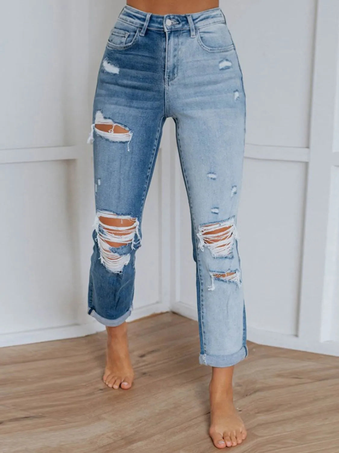 Women's Coastal Distressed Jeans with Pockets and Stretch