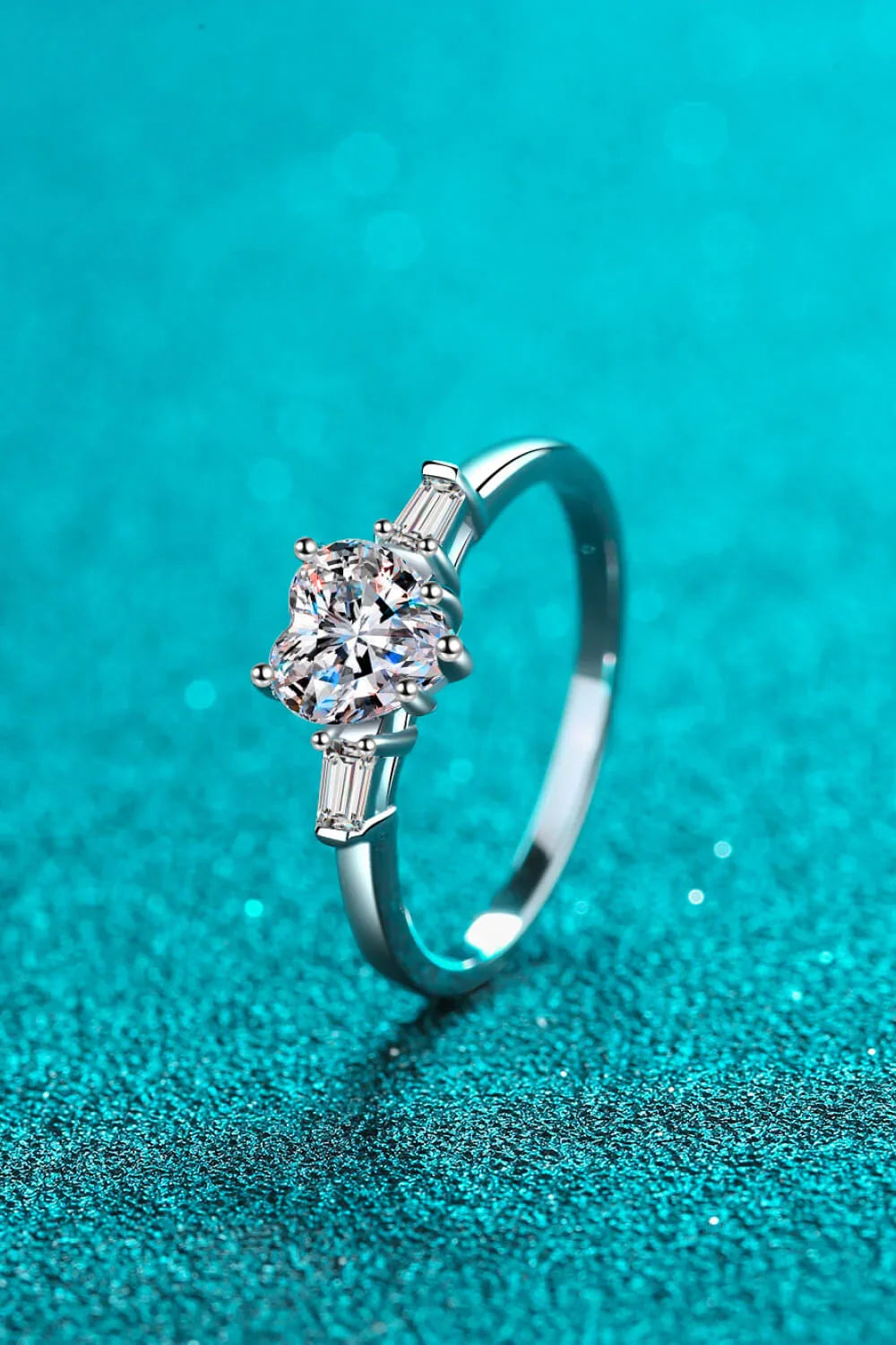 1.2 Ct Moissanite Heart Ring In Sterling Silver - Southern Shores Clothing