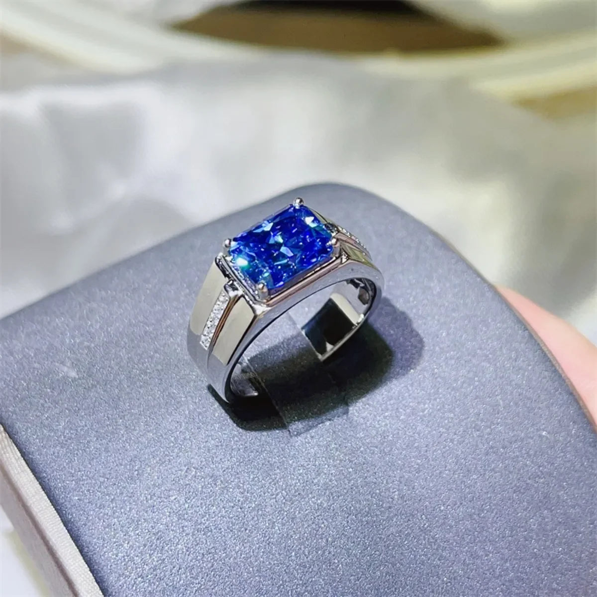 2 Carat Moissanite Sterling Silver Ring With Certificate - Southern Shores Clothing