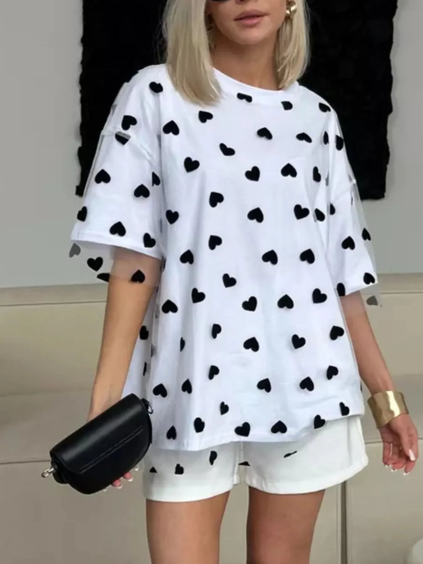 Oversized Heart Print T Shirt For Everyday Wear - Southern Shores Clothing