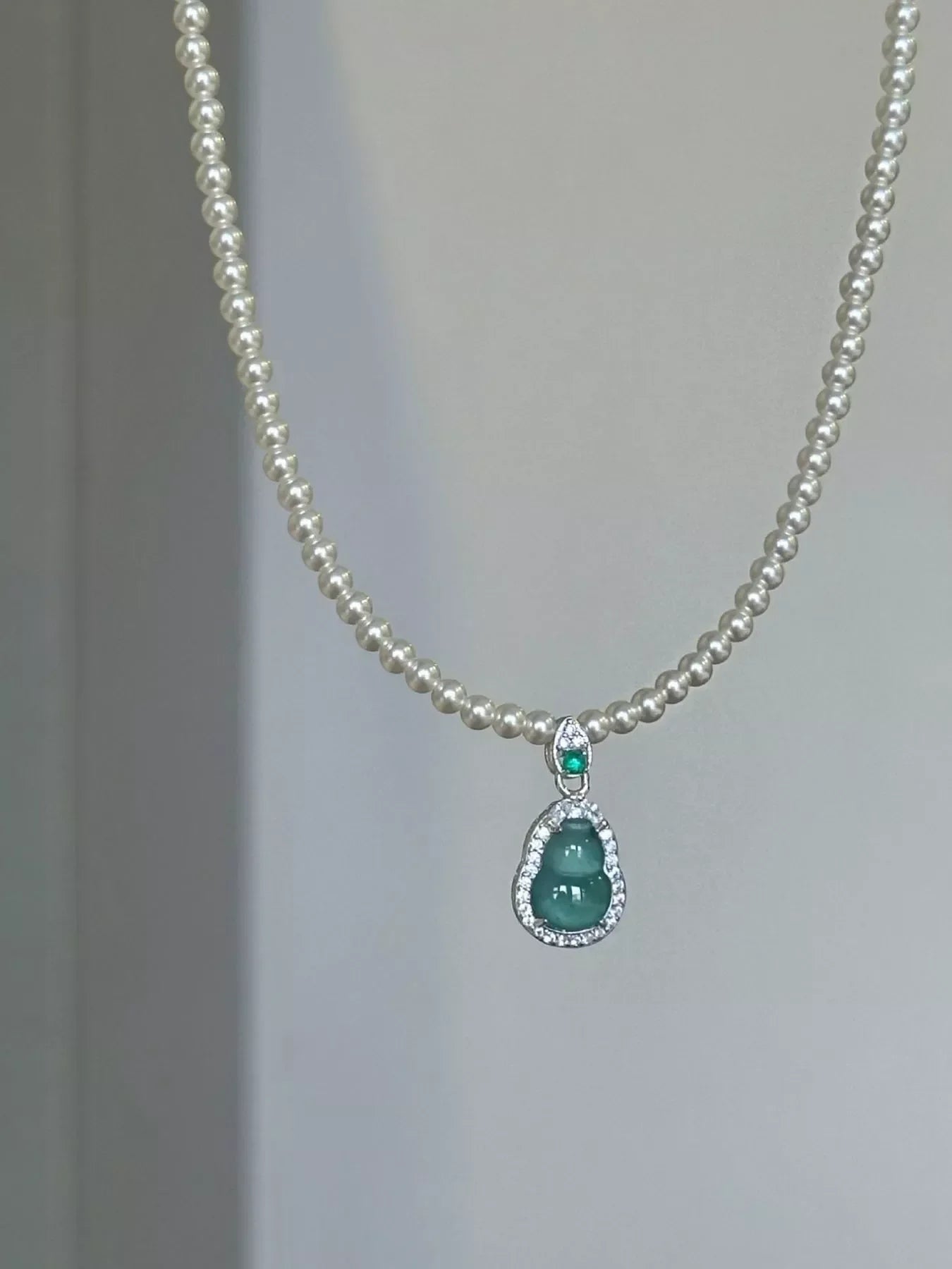 Gourd Pendant Pearl Necklace With Dainty Pearl Beads Gift Box - Southern Shores Clothing