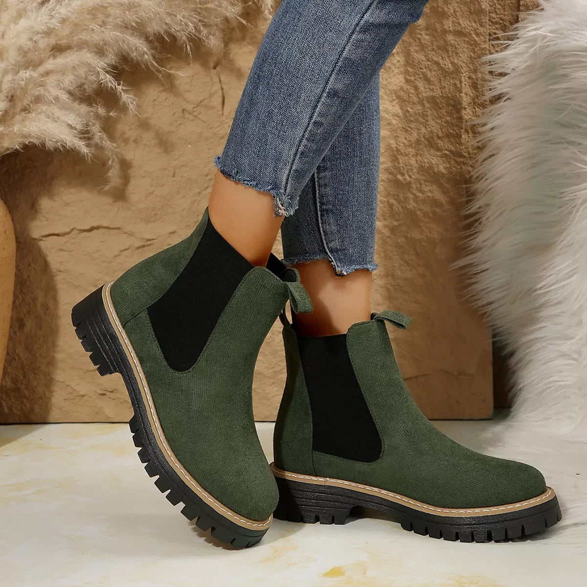 Mid Heel Round Toe Platform Boots Suede Rubber