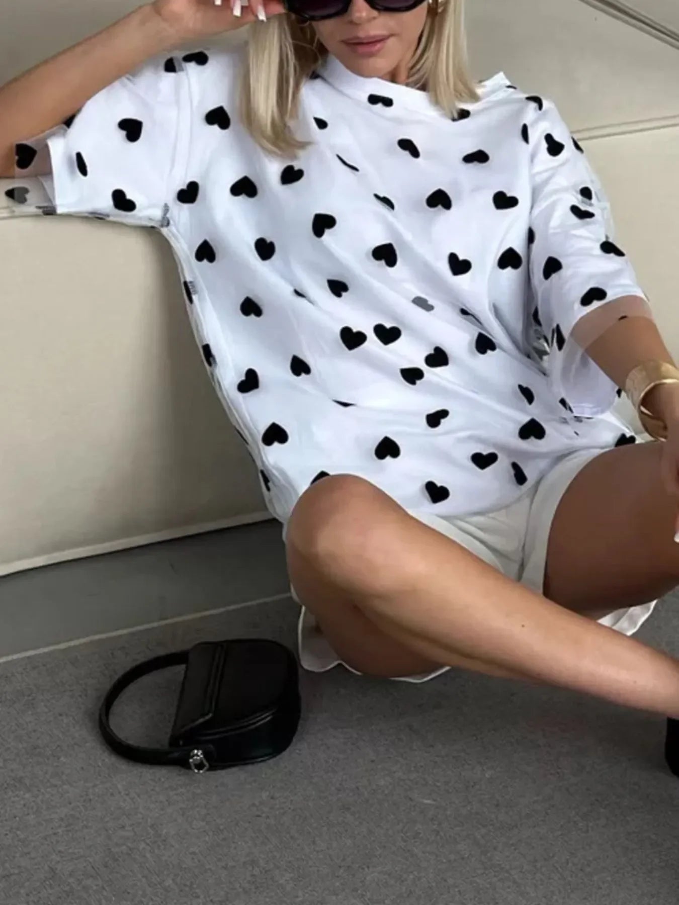 Oversized Heart Print T Shirt For Everyday Wear - Southern Shores Clothing